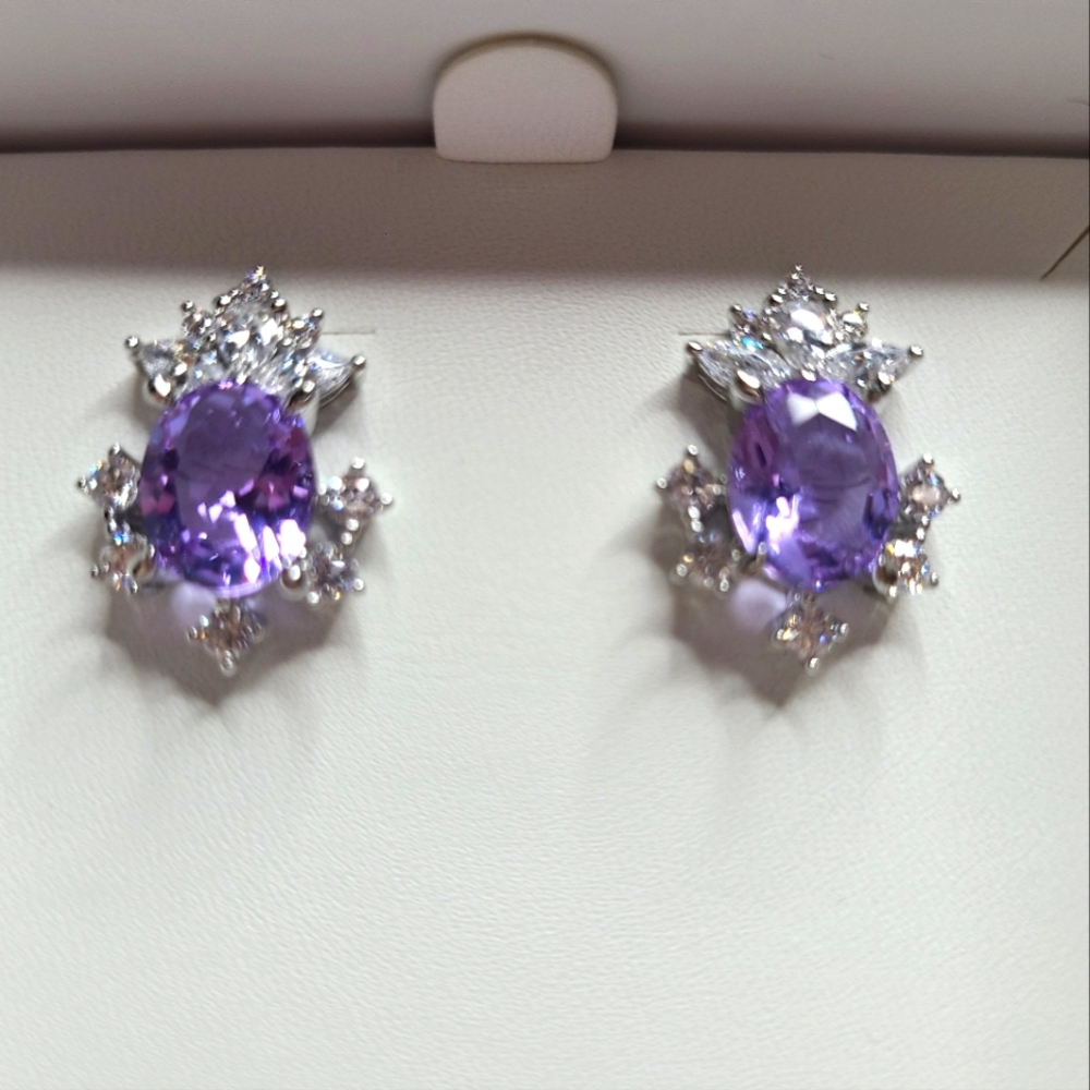 RARE RETRO - Lab Created Light Amethyst on Rhodium Plating.